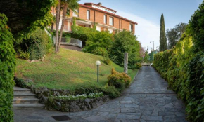 Villa Lucy - Porzione di villa con giardino Varenna